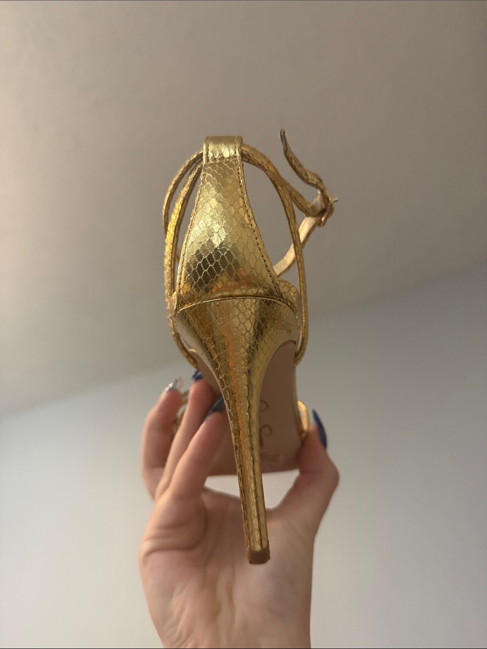 Jessica Simpson Women’s Paveri Pump in Gold - Picture 5 of 10